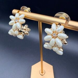 Vintage Faux Pearl And Rhinestone Flower Hoop Earrings Gold Tone Pierced